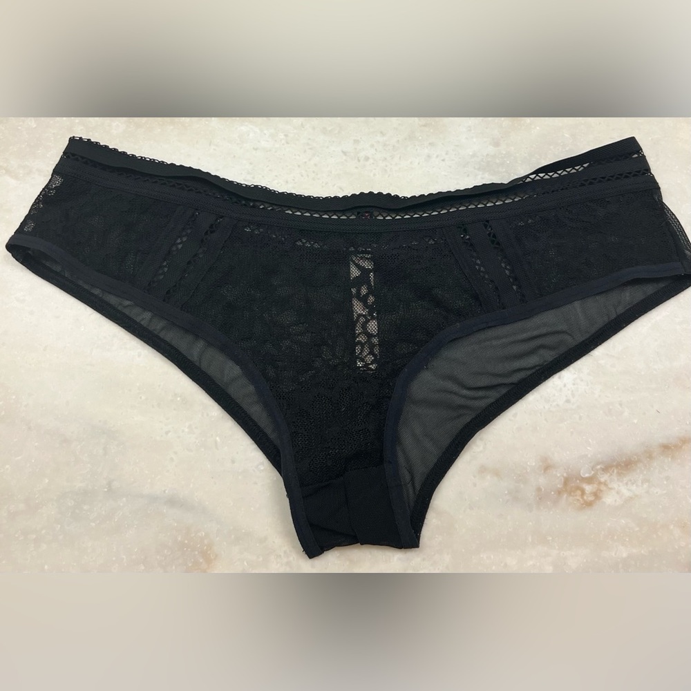 Pink Panties - Picture 4 of 8